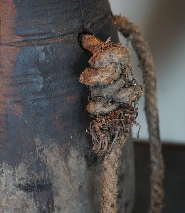 Aura Peeperkorn Nepalese Houten Pot | H25 x D13,5 cm