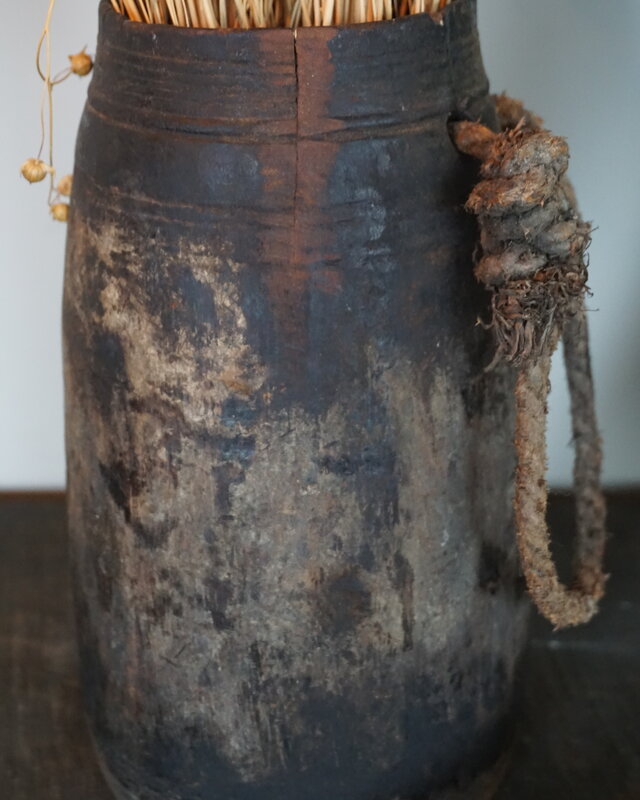 Aura Peeperkorn Nepalese Houten Pot | H25 x D13,5 cm