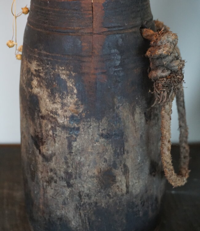 Aura Peeperkorn Nepalese Houten Pot | H25 x D13,5 cm