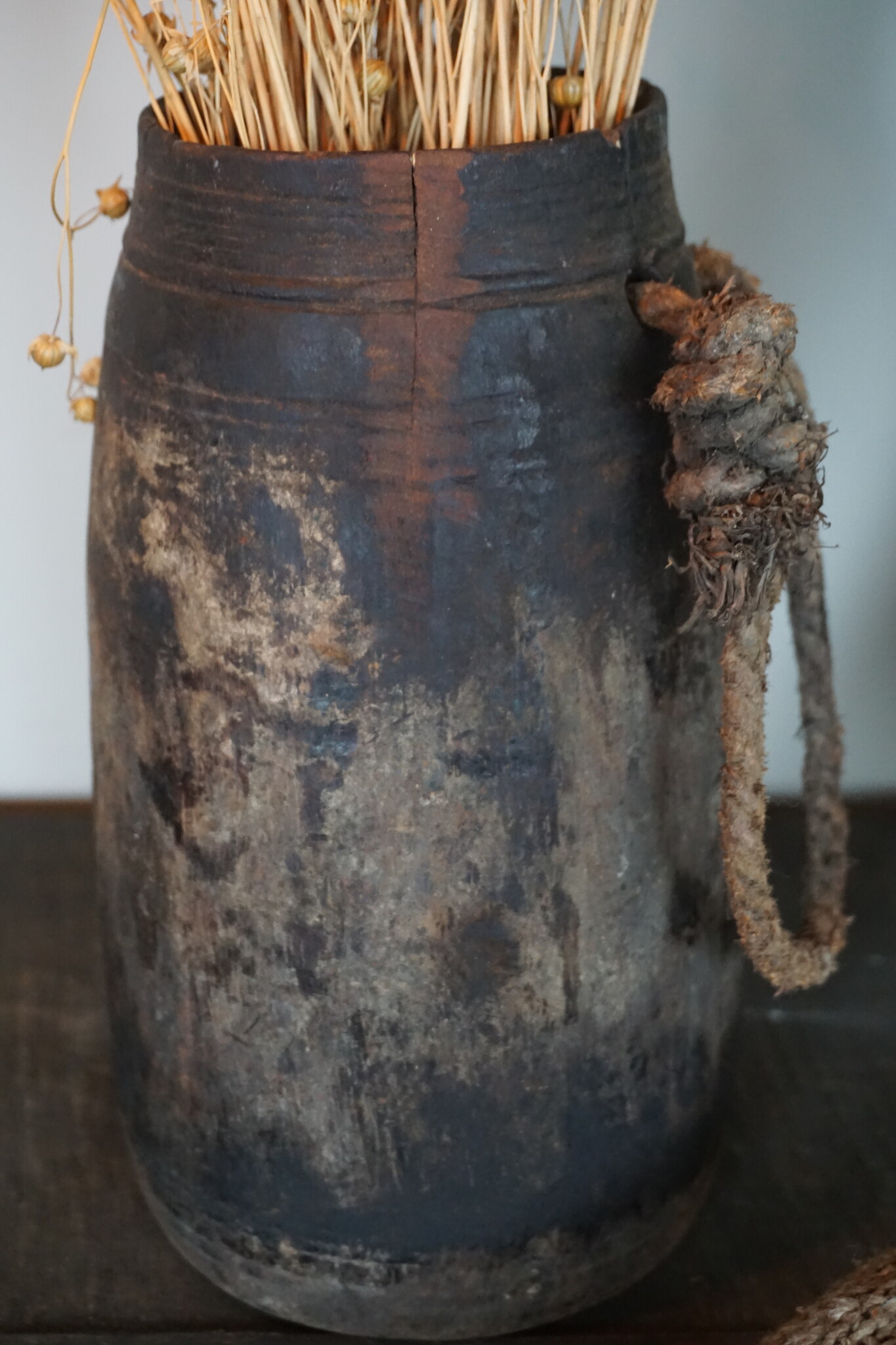 Aura Peeperkorn Nepalese Houten Pot | H25 x D13,5 cm