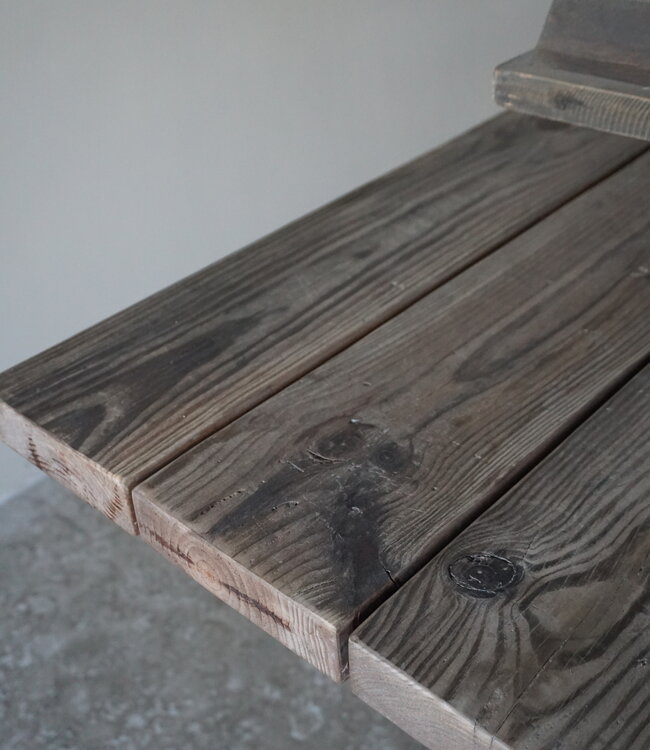 Rene Houtman Tafel Met IJzeren Voet | H79 x B100 x D80 cm