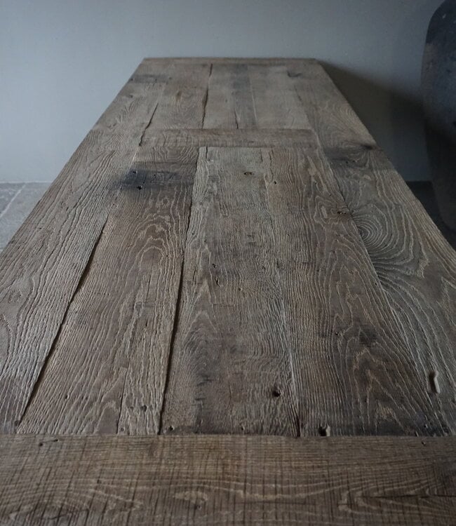 Rene Houtman Oud Eikenhouten Tafel | B300xD100xH79  cm