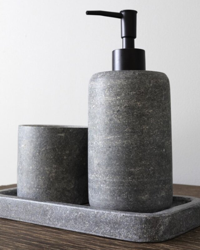 Be-Uniq Zeep Dispenser set van 3 | Andesite Lavastone Grey | H22xB22xD12 cm