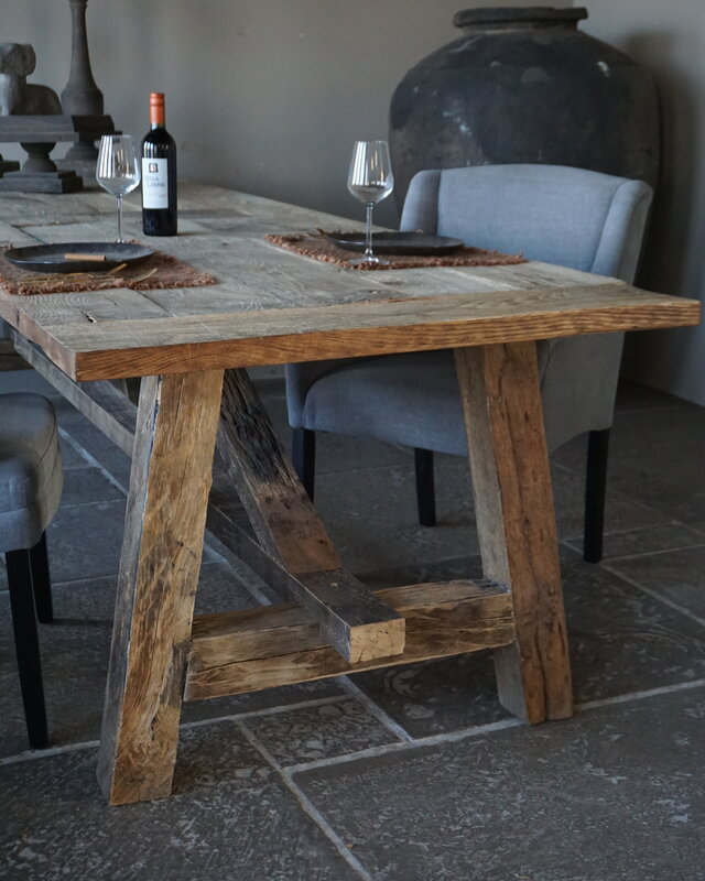 Rene Houtman Oud Eikenhouten Tafel | L300 x D100 x H78 cm