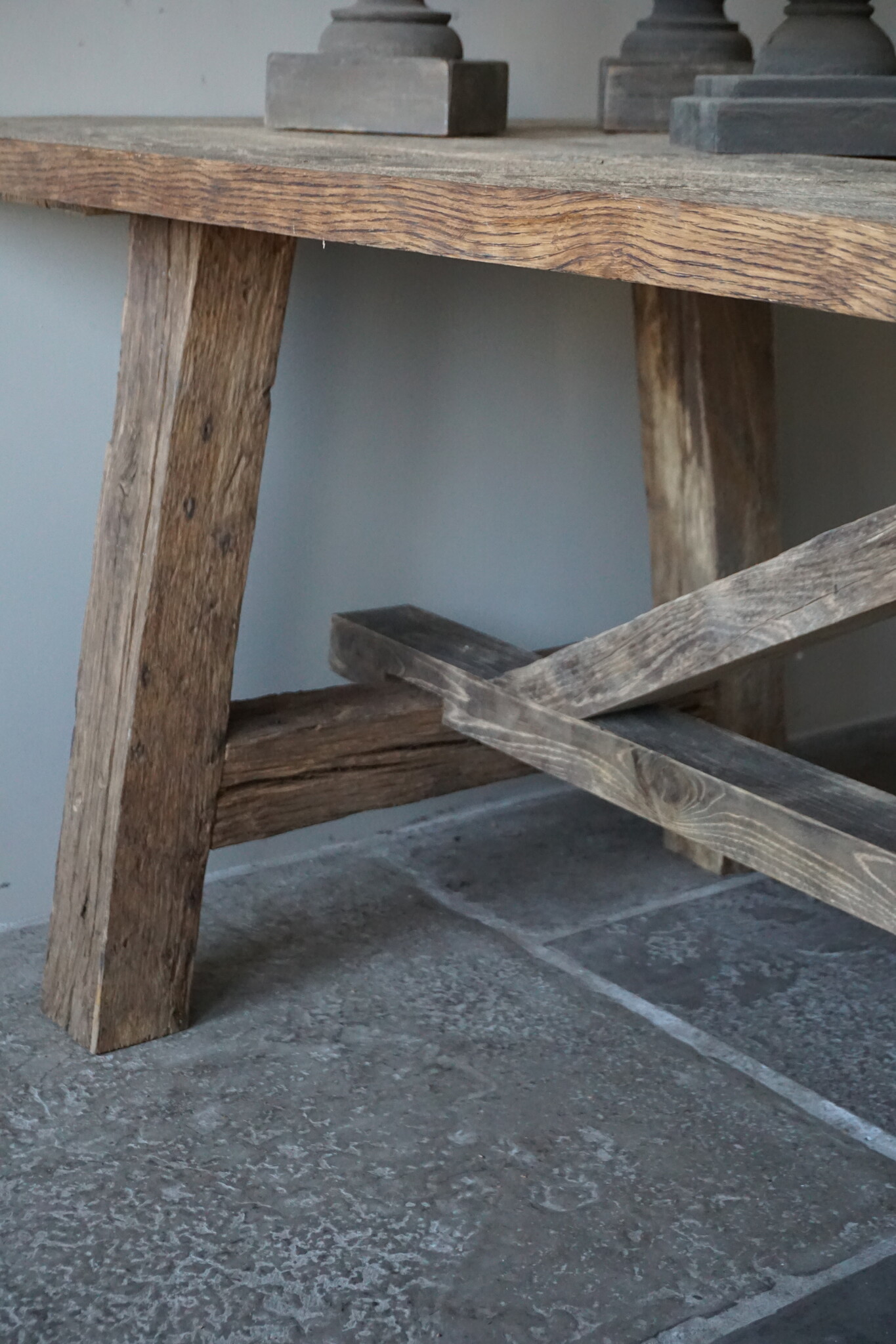 Rene Houtman Oud Eikenhouten Tafel | L300 x D100 x H78 cm