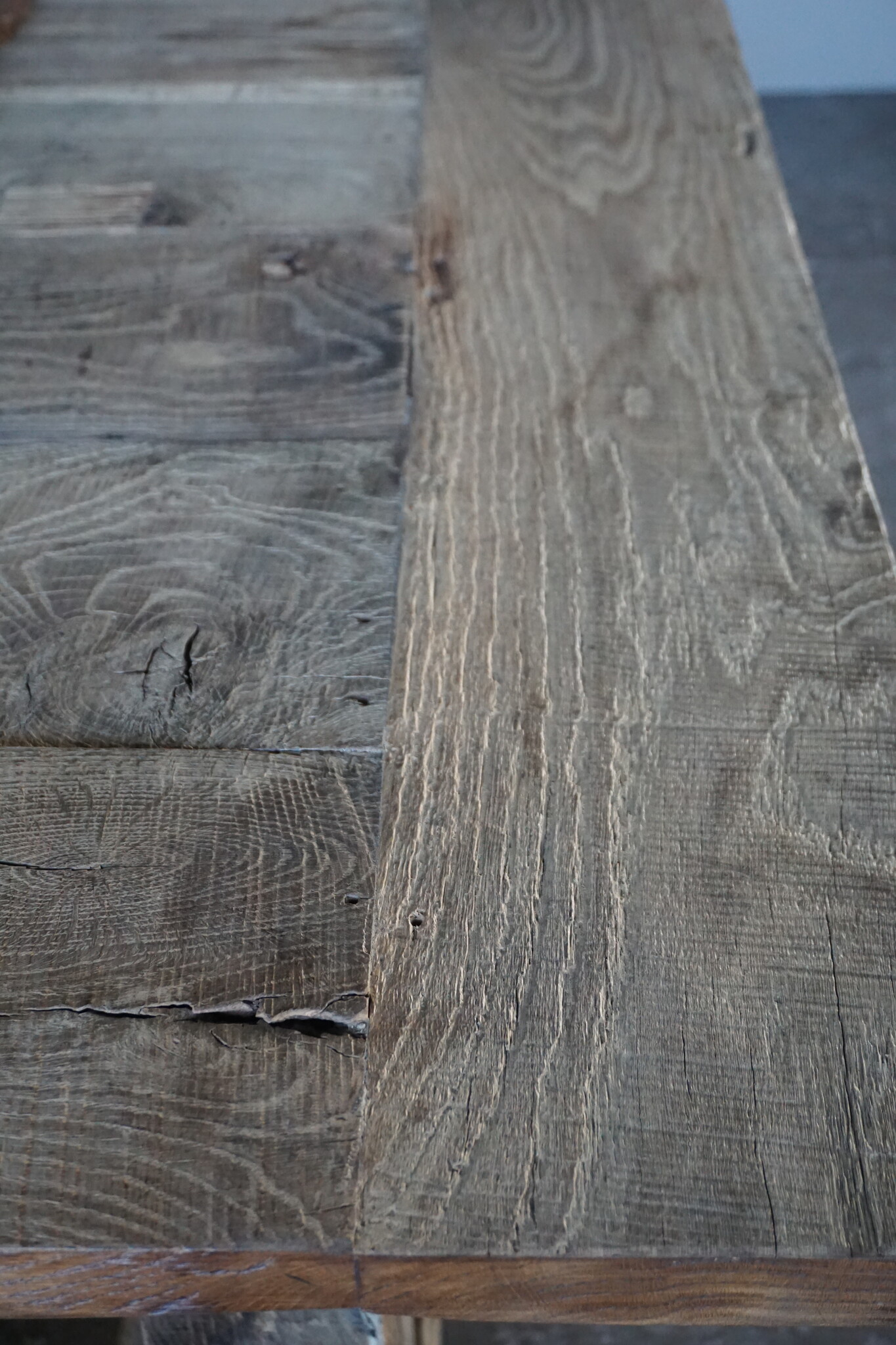 Rene Houtman Oud Eikenhouten Tafel | L300 x D100 x H78 cm