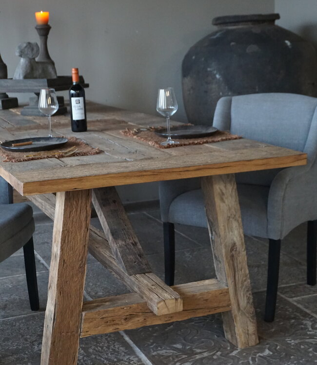 Rene Houtman Oud Eikenhouten Tafel | L270 x D100 x H78 cm