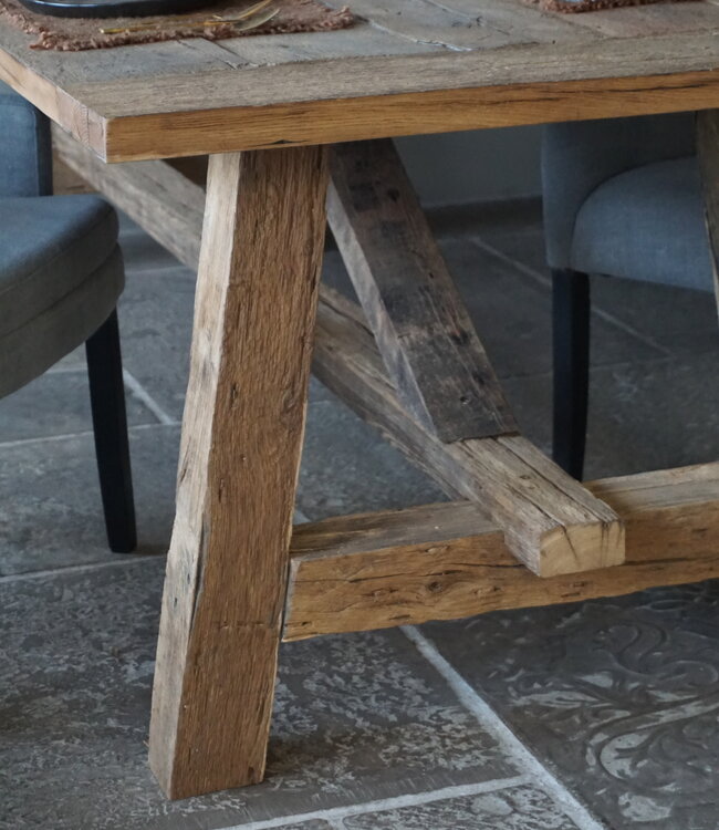 Rene Houtman Oud Eikenhouten Tafel | L270 x D100 x H78 cm