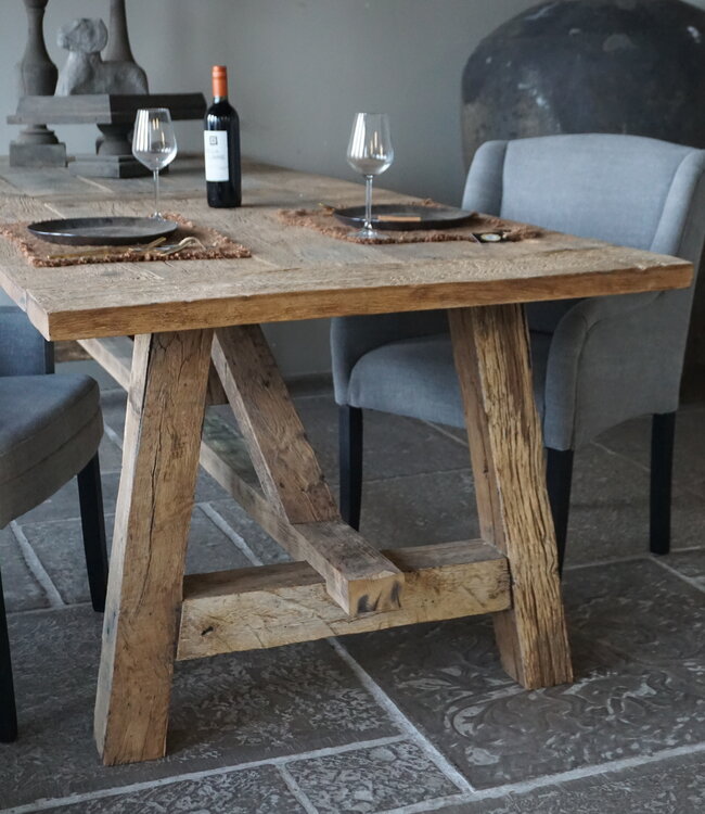 Rene Houtman Oud Eikenhouten Tafel | L270 x D100 x H78,5 cm