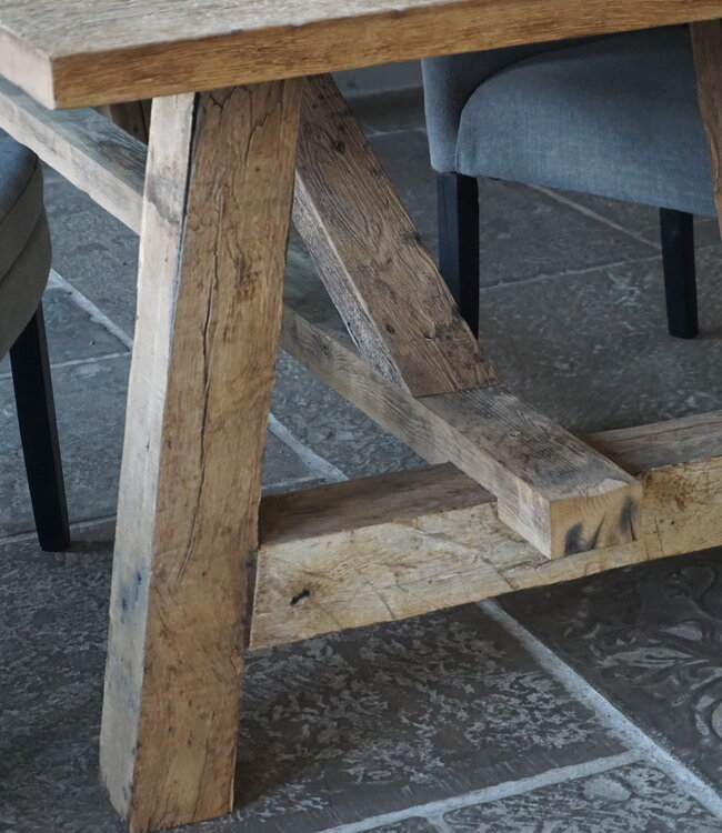 Rene Houtman Oud Eikenhouten Tafel | L270 x D100 x H78,5 cm