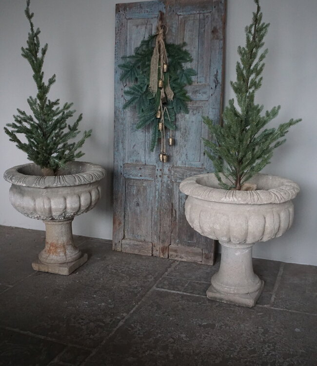 Be-Uniq Stenen Pot Met Voetstuk | D61,5xH62 cm