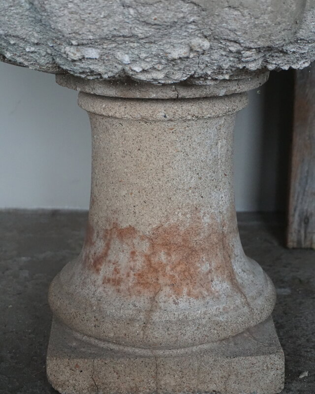 Be-Uniq Stenen Pot Met Voetstuk | D61,5xH62 cm