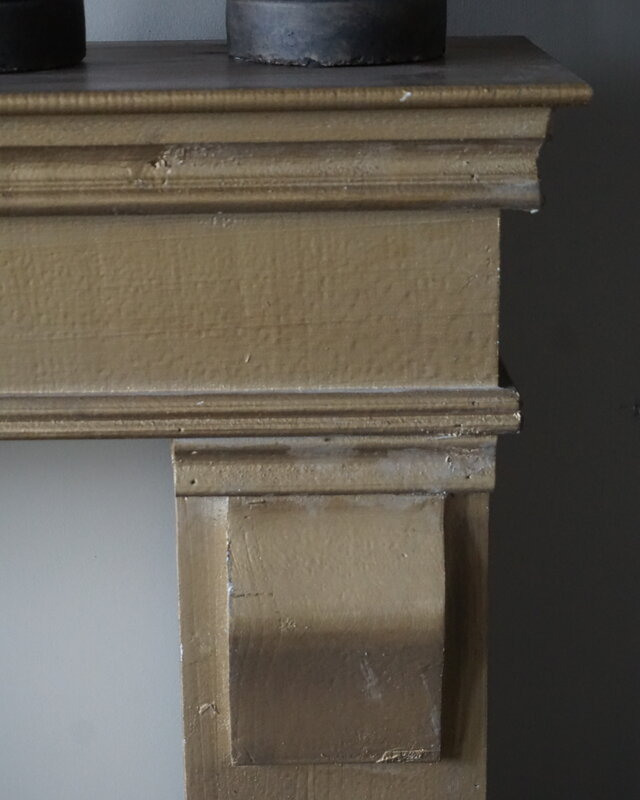 Rene Houtman Sfeervolle Houten Schouw | Goudkleurig| H99 x B100 x D22 cm