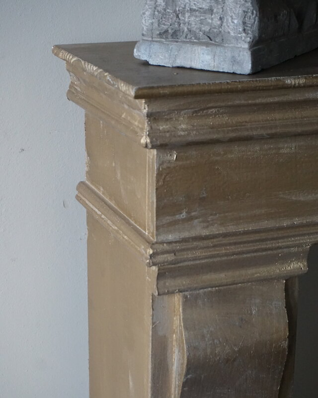 Rene Houtman Sfeervolle Houten Schouw | Goudkleurig| H99 x B100 x D22 cm