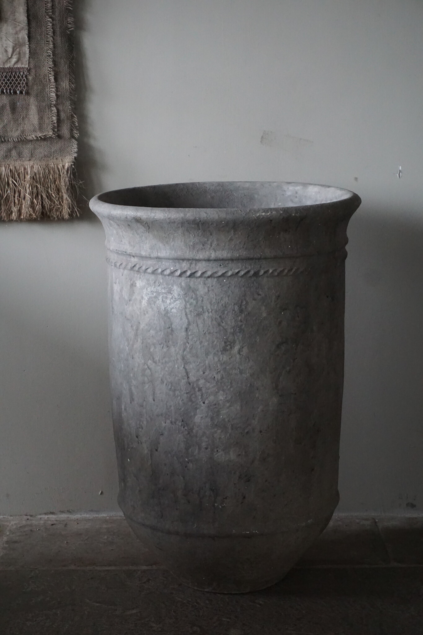 Rene Houtman Prachtige Grote Betonnen Pot | H140 x D90 cm