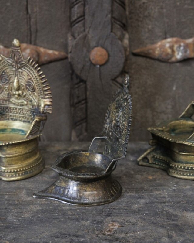 Be-Uniq Antieke Brass Waxinehouder | Nepal | H14 x B8 x D8 cm