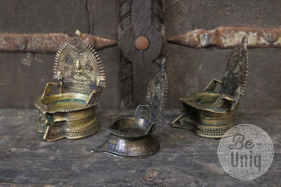 Be-Uniq Antieke Brass Waxinehouder | Nepal | H14 x B8 x D8 cm