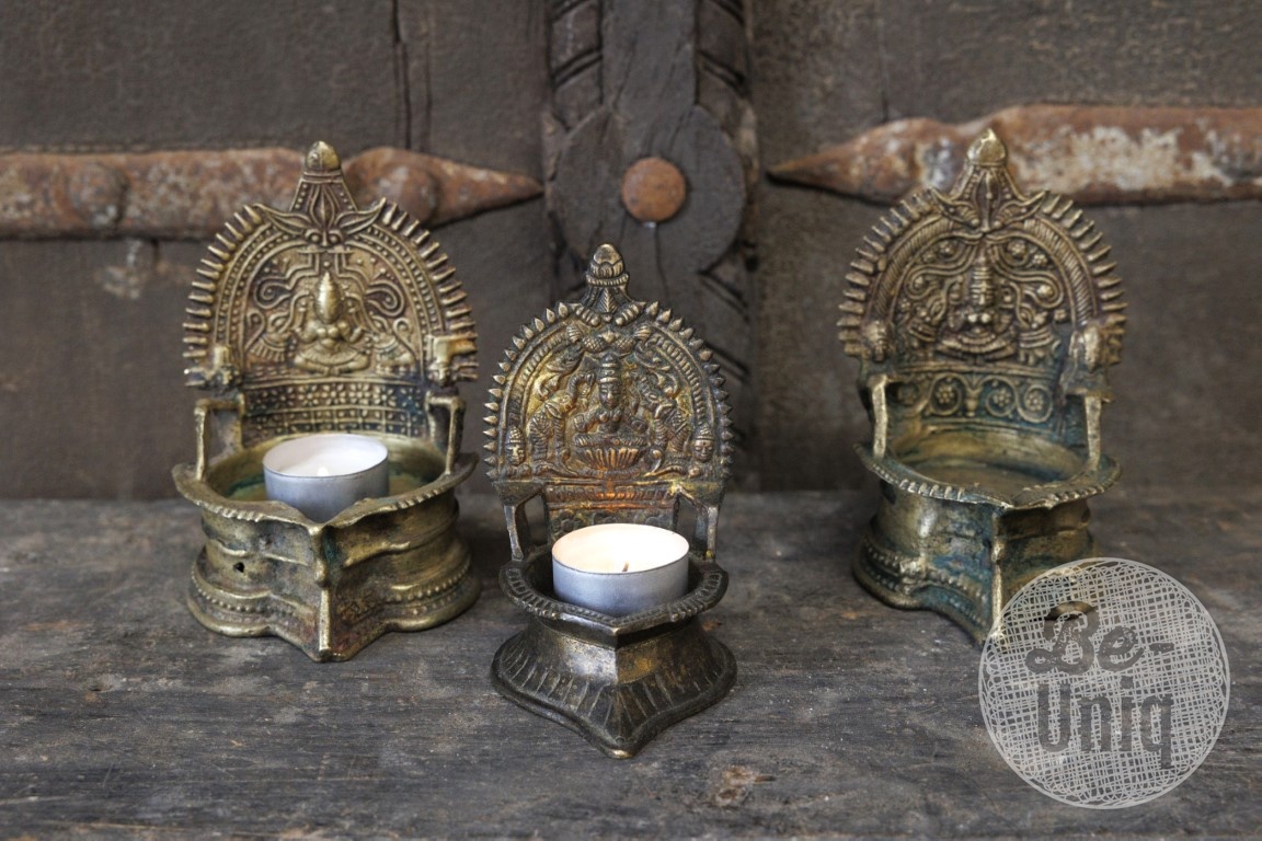 Be-Uniq Antieke Brass Waxinehouder | Nepal | H14 x B8 x D8 cm