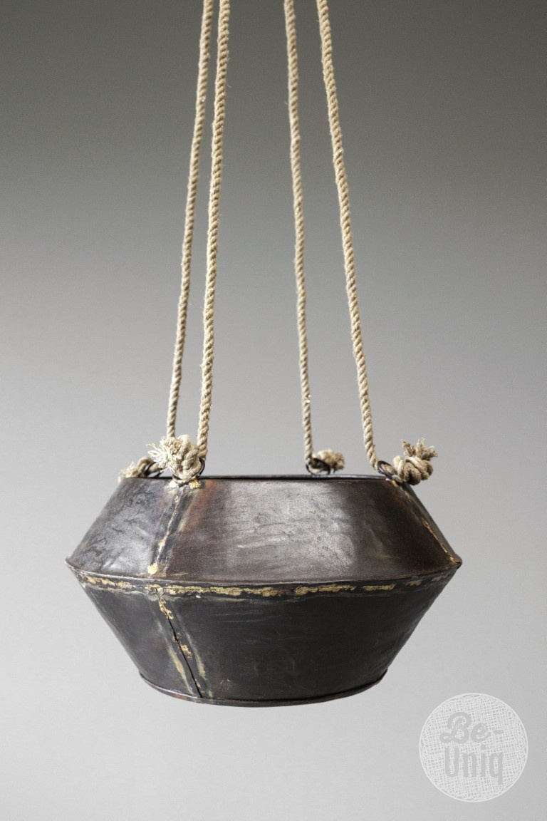 Be-Uniq Metalen Hangpot Aan Touw | H15 x B32 x D32 cm