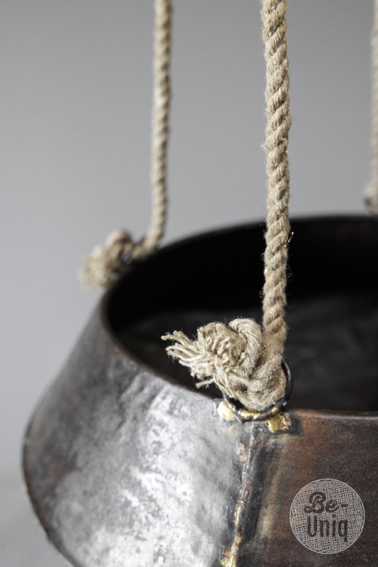 Be-Uniq Metalen Hangpot Aan Touw | H15 x B32 x D32 cm