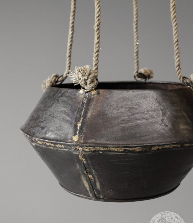 Be-Uniq Metalen Hangpot Aan Touw | H15 x B32 x D32 cm