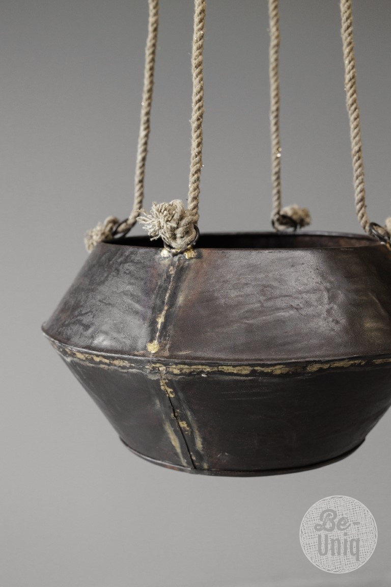 Be-Uniq Metalen Hangpot Aan Touw | H15 x B32 x D32 cm