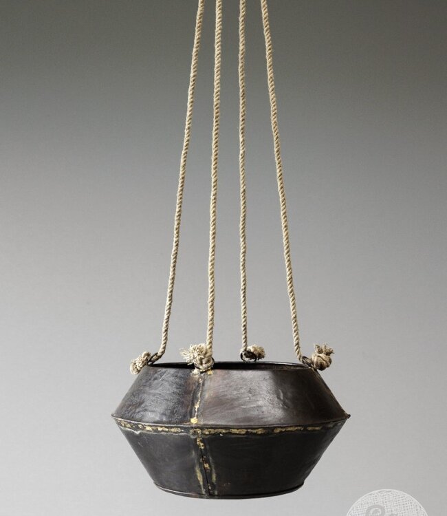 Be-Uniq Metalen Hangpot Aan Touw | H15 x B32 x D32 cm