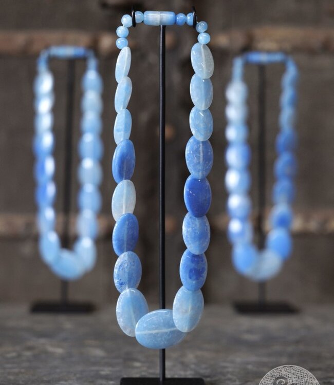 Be-Uniq Ketting Op Standaard | Blauw | H34 x B8 x D6 cm