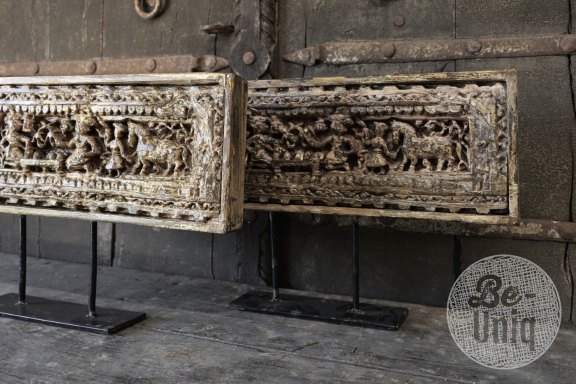 Be-Uniq Houtsnijwerk Paneel Op Standaard | India | H31 x B50 x D4 cm