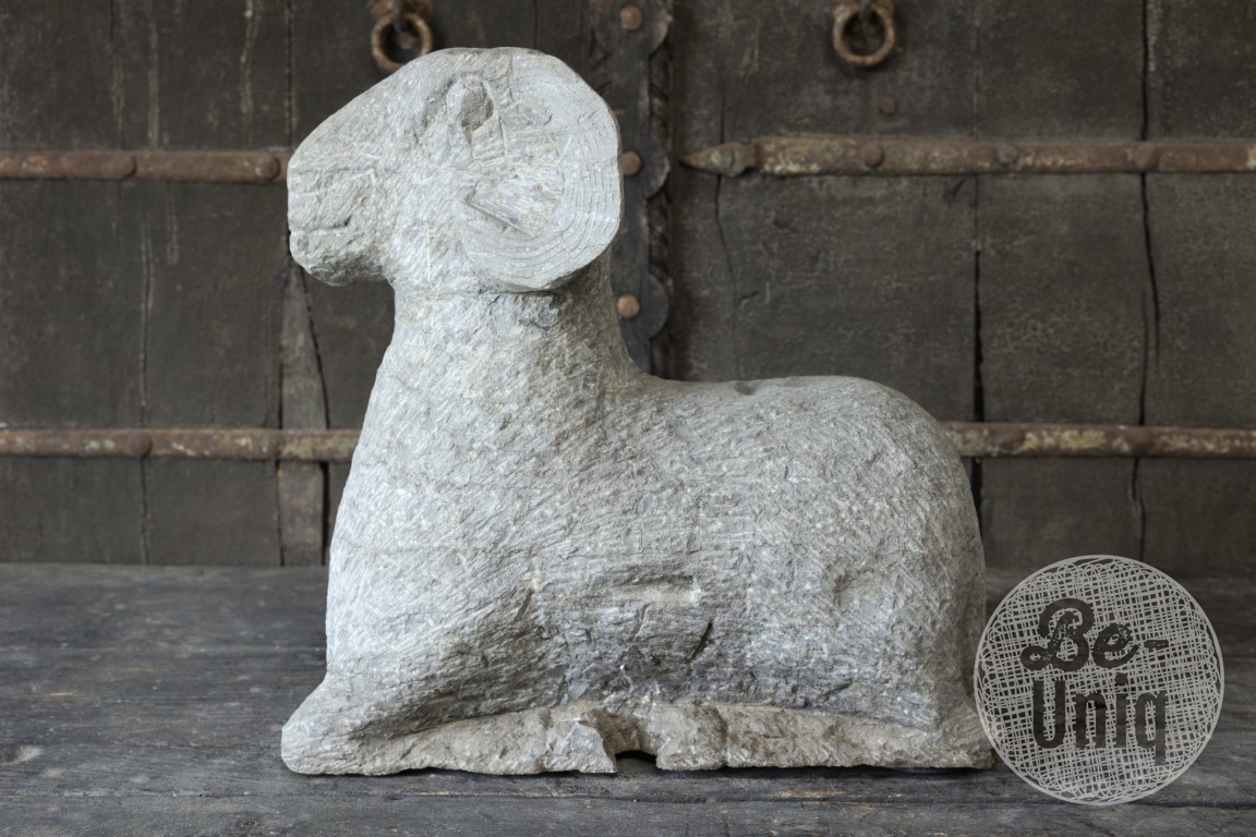 Be-Uniq Oude Stenen Ram | China | H40 x B40 x D18 cm