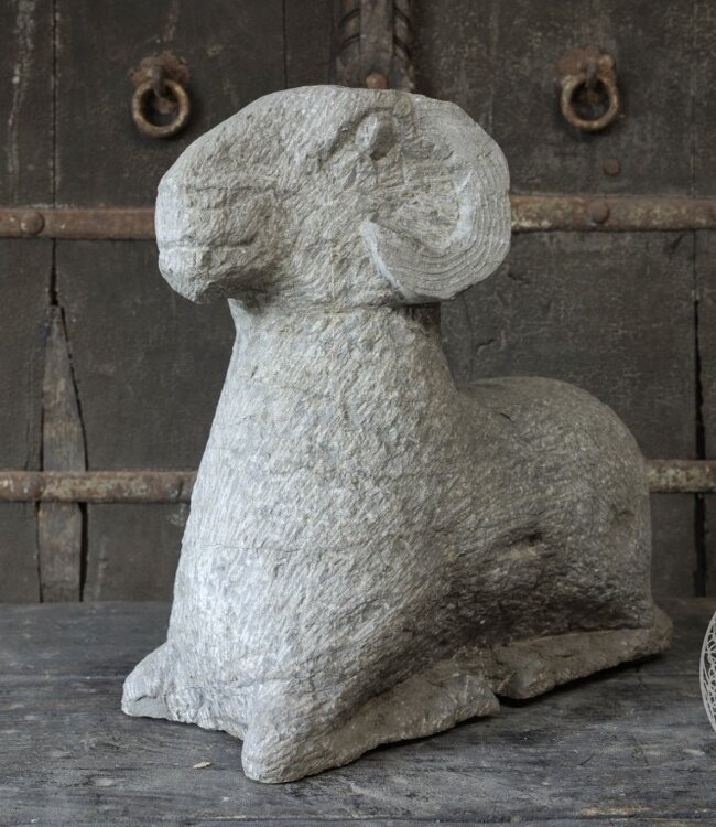 Be-Uniq Oude Stenen Ram | China | H40 x B40 x D18 cm