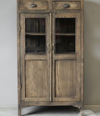 Be-Uniq Oude Vitrinekast | Rustiek Verweerd | H140 x B78 x D40 cm