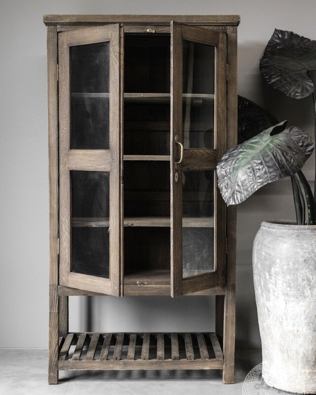 Be-Uniq Oude Vitrinekast | Rustiek Verweerd | H188 x B94 x D47 cm