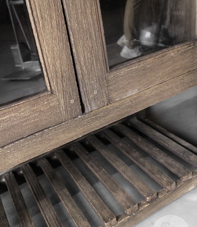 Be-Uniq Oude Vitrinekast | Rustiek Verweerd | H188 x B94 x D47 cm