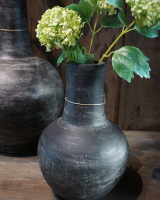 Rene Houtman Vaas | Devi | Small | Black | H34 x D20 cm