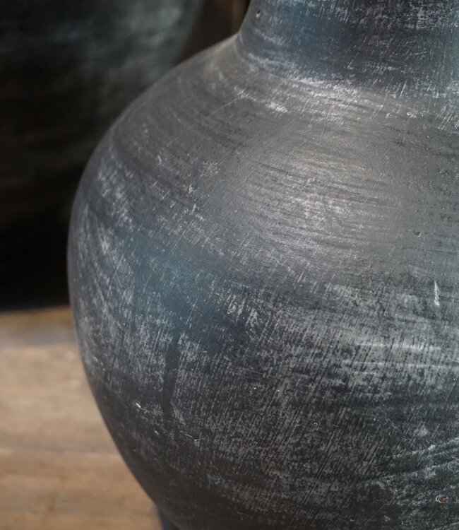 Rene Houtman Vaas | Devi | Small | Black | H34 x D20 cm