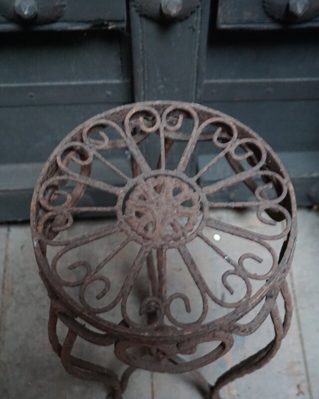 Rene Houtman Bijzettafel | Gietijzer | H50 x D22 cm