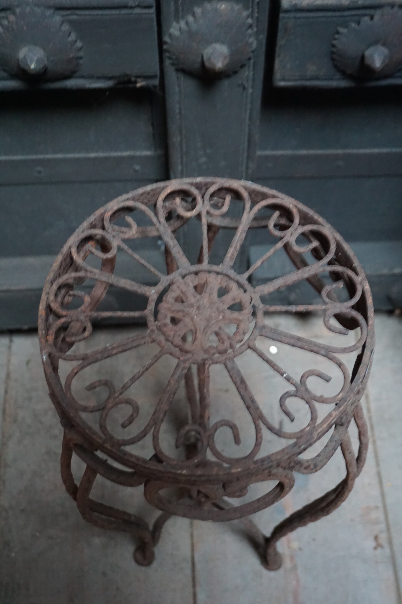 Rene Houtman Bijzettafel | Gietijzer | H50 x D22 cm