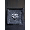 Houten Ornament Met Embleem | H20 x B19 cm
