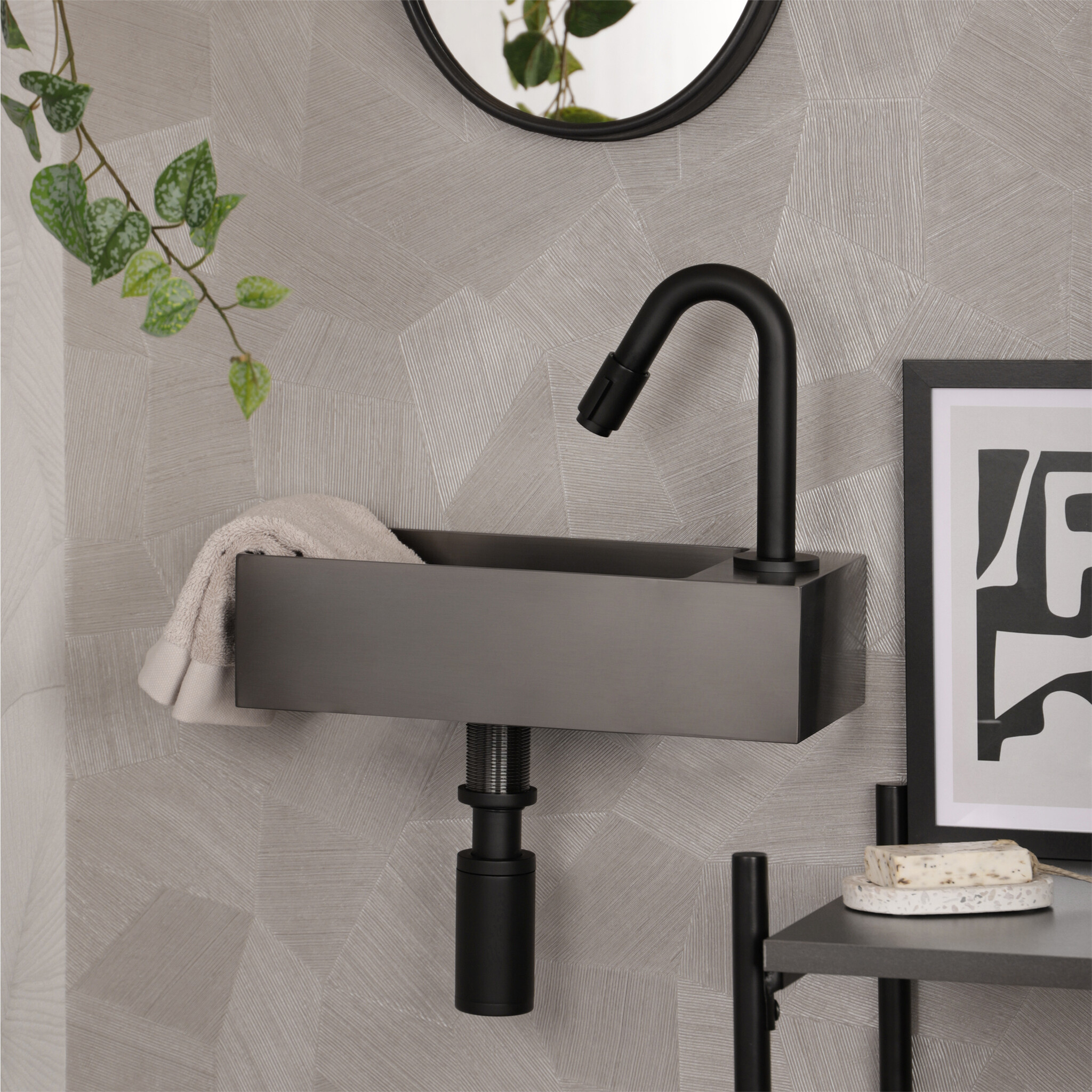 Differnz Fontien | RVS | Gun Metal | H11 x B40 x D22 cm
