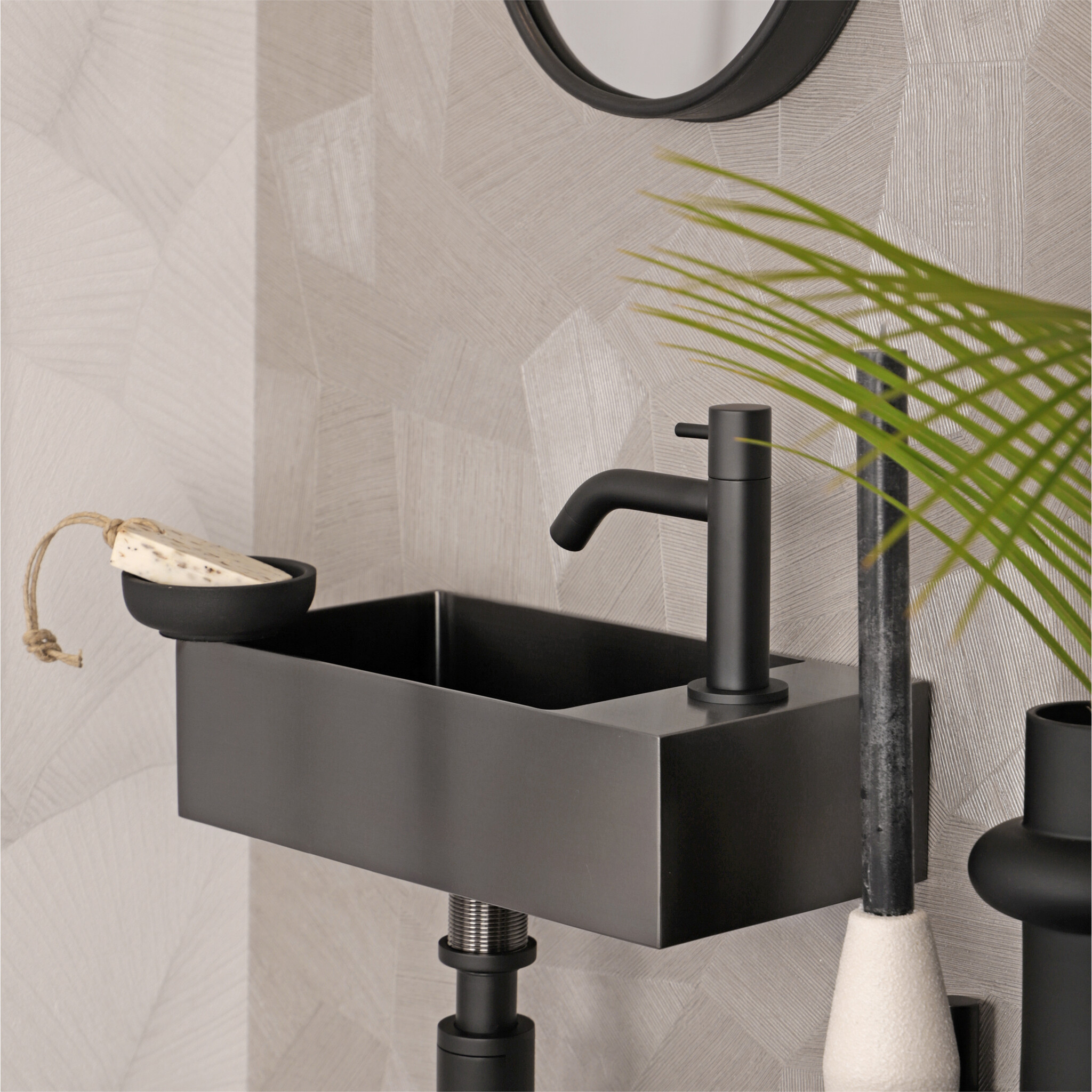 Differnz Fontien | RVS | Gun Metal | H11 x B40 x D22 cm