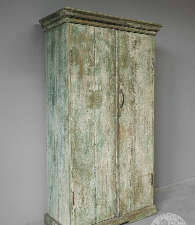 Be-Uniq Oude Verweerde Kast | India | H175 x B98 x D47 cm
