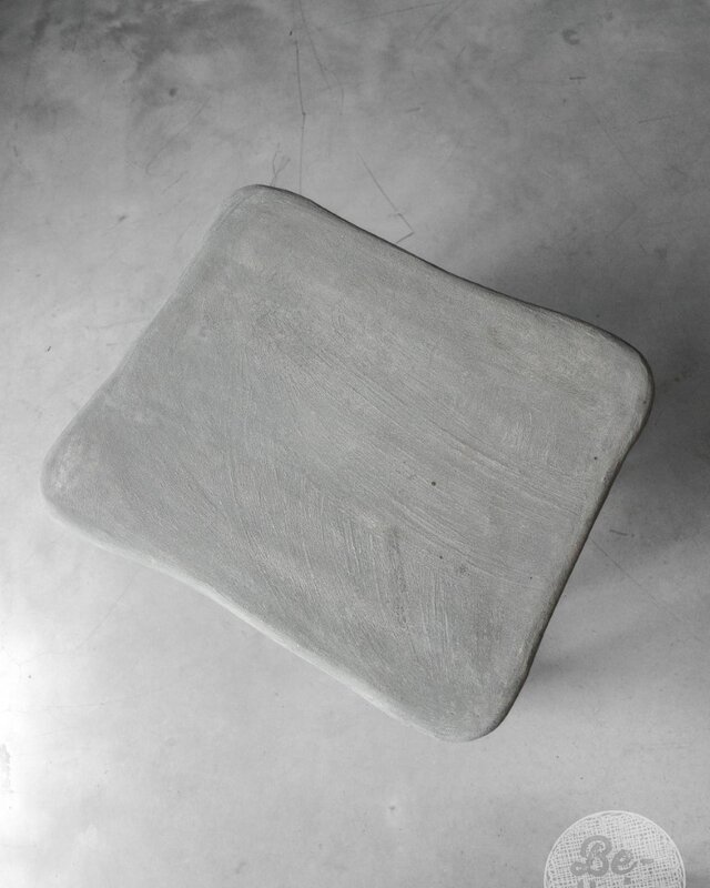Be-Uniq Bijzettafel | 4 Poten | Organic Collection H41 x B42 x D35 cm