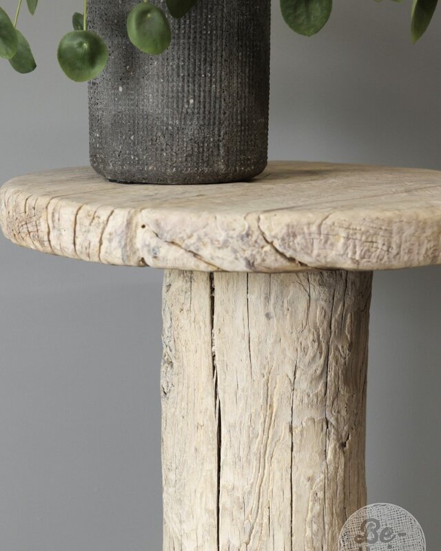 Be-Uniq Bijzettafel | Oud Hout | China | H68 x D54 cm
