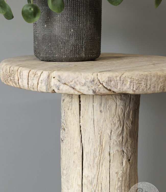 Be-Uniq Bijzettafel | Oud Hout | China | H68 x D54 cm