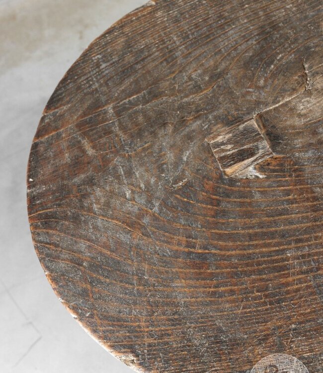 Be-Uniq Oude Bijzettafel | China | Rond | H52 x D47 cm