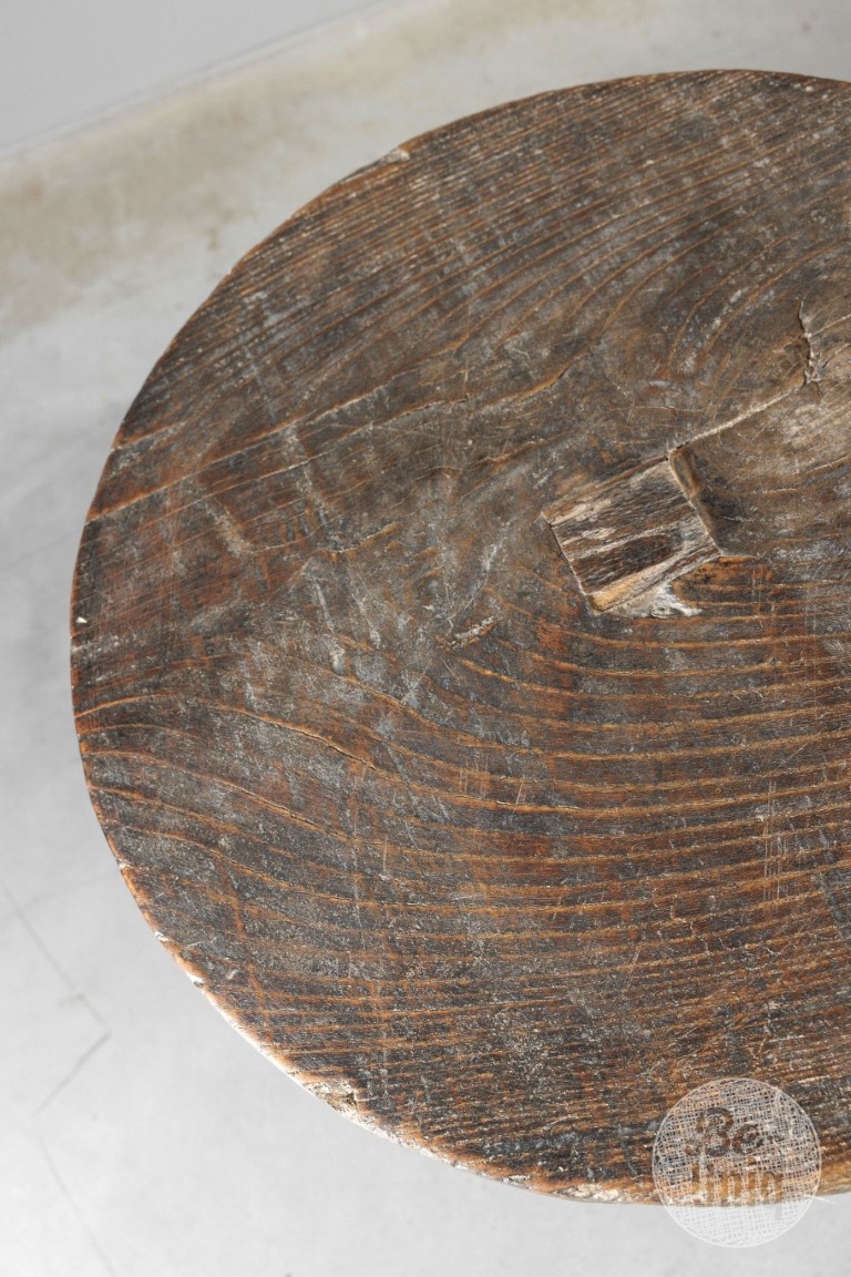 Be-Uniq Oude Bijzettafel | China | Rond | H52 x D47 cm