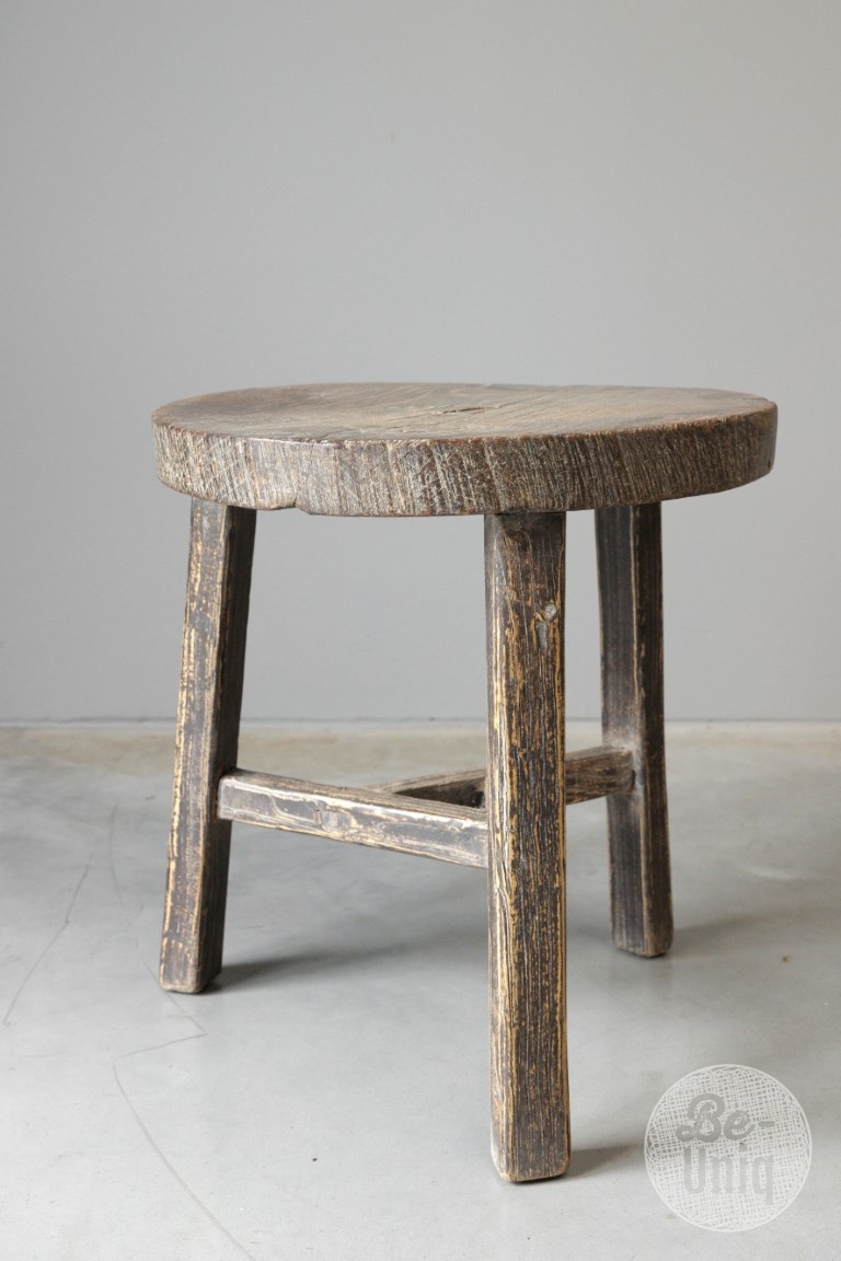 Be-Uniq Oude Houten Bijzettafel | China | H52 x D47 cm