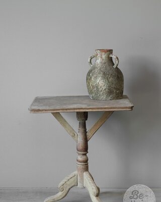 Be-Uniq Antieke Wijntafel | Indonesië | H78 x B84 x D54 cm