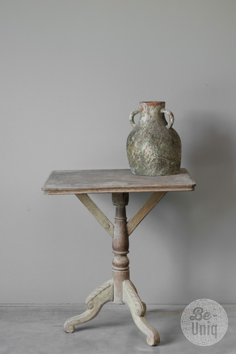 Be-Uniq Antieke Wijntafel | Indonesië | H78 x B84 x D54 cm